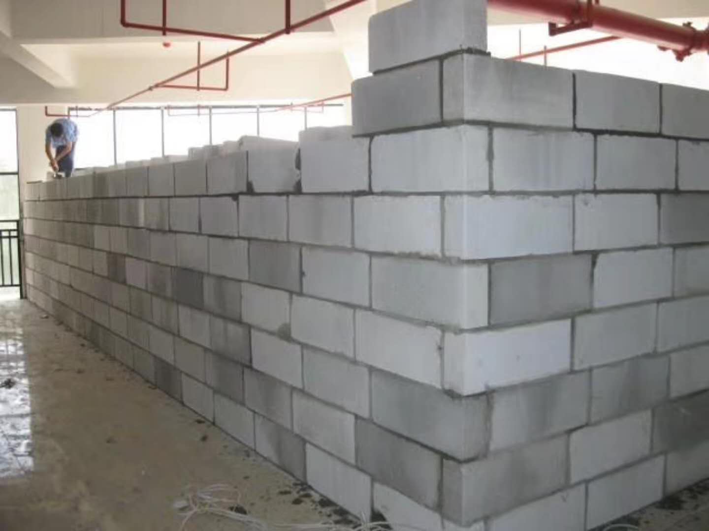 抚远蒸压加气混凝土砌块承重墙静力和抗震性能的研究